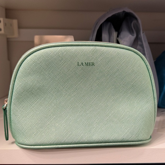 La Mer Other - La Mer Light Green Saraffino Travel Pouch - Never used!!!